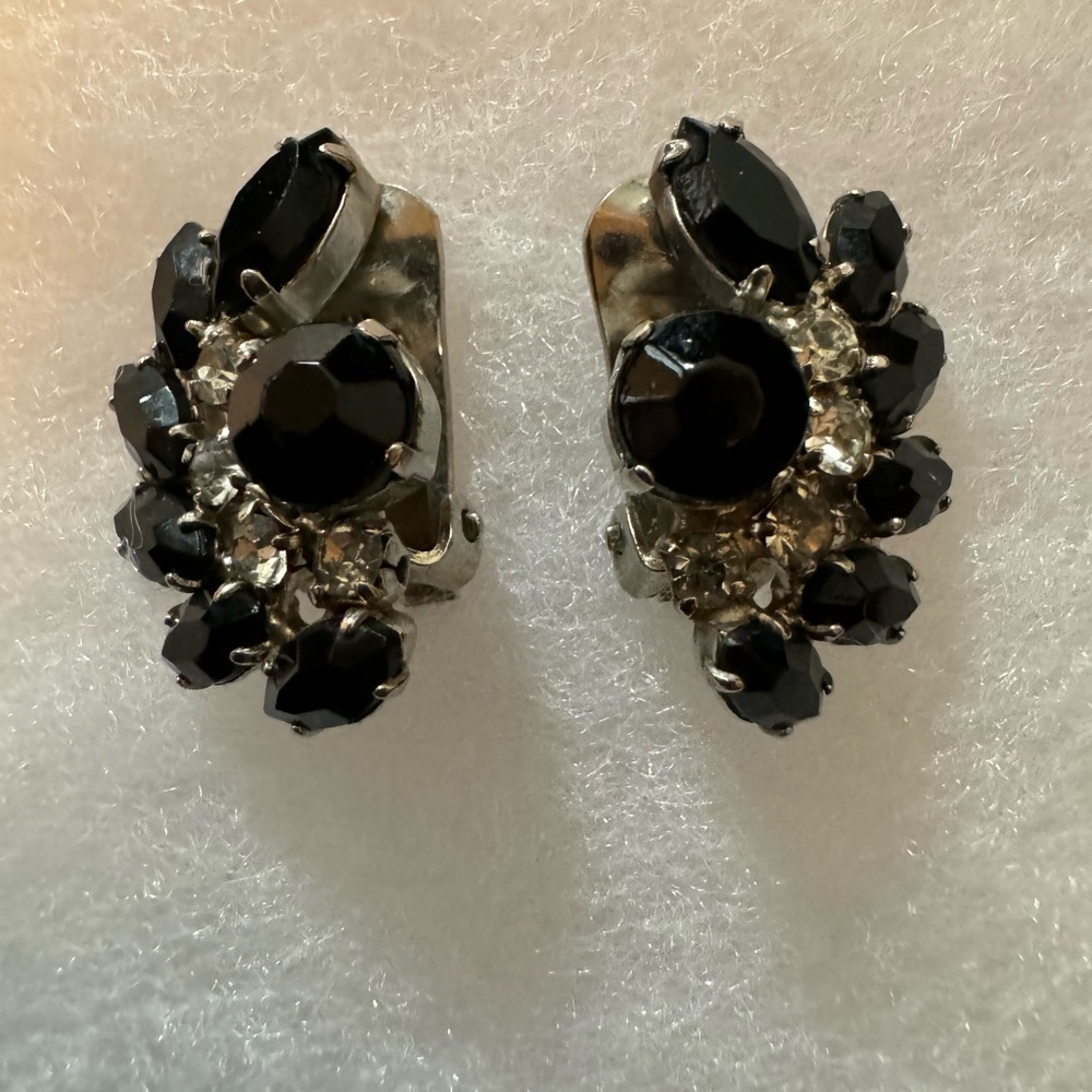 Vintage Le Rel clip earrings